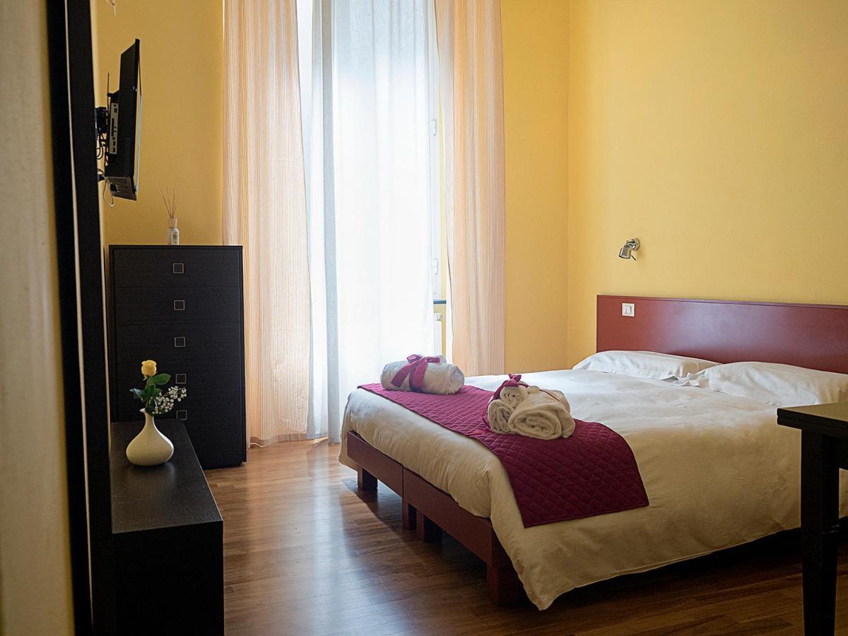 Residenza Viani Guest House Специя Стая снимка