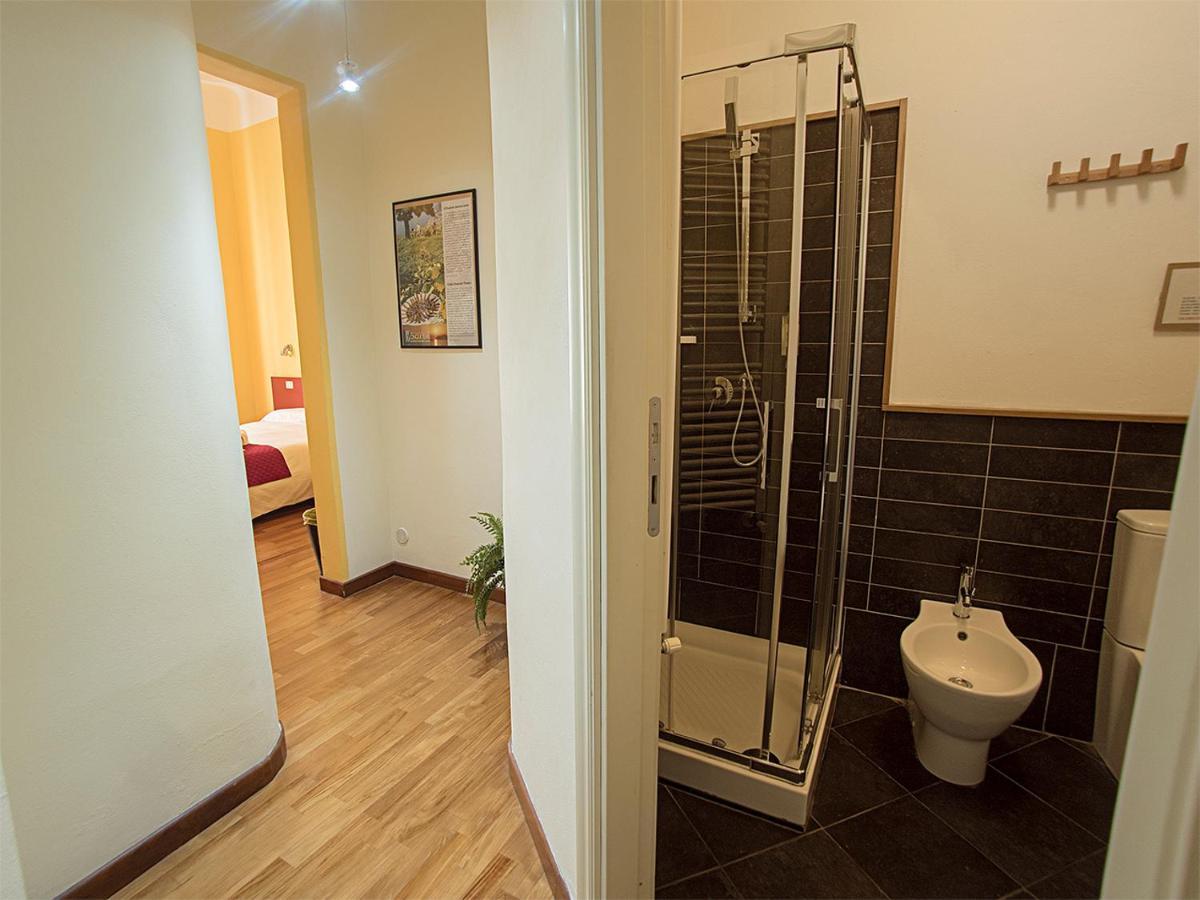 Residenza Viani Guest House Специя Стая снимка